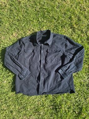 Eddie Bauer Men's Black Long Sleeve Button-Front Shirt